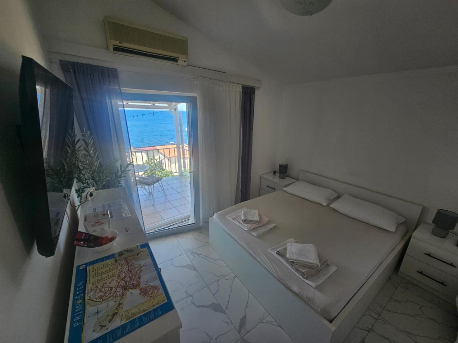 Guest House Silvija - Sea View Primošten Exterior foto